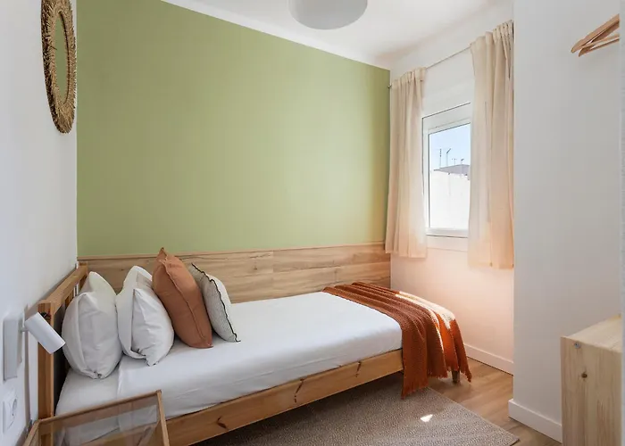 Lovely Attic With Terrace Οσπιταλέτ ντε Λιοβρεγάτ