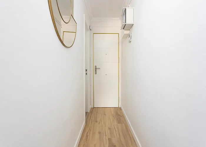 Διαμέρισμα Lovely Attic With Terrace *
