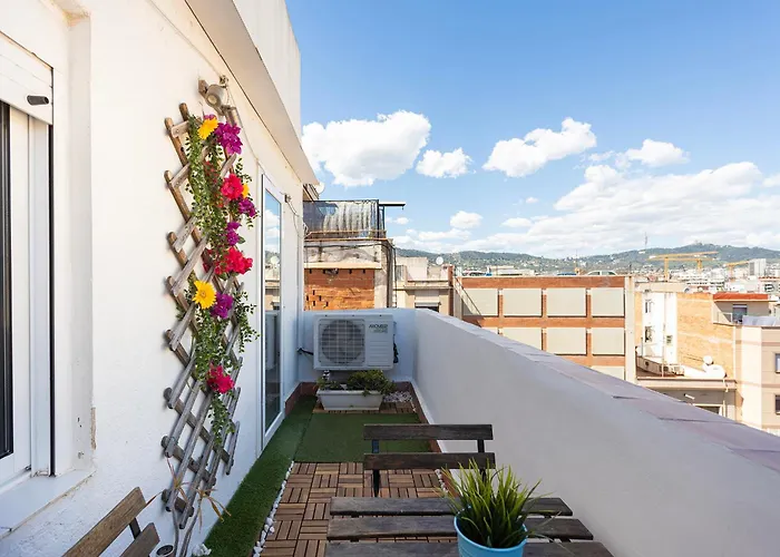 Διαμέρισμα Lovely Attic With Terrace