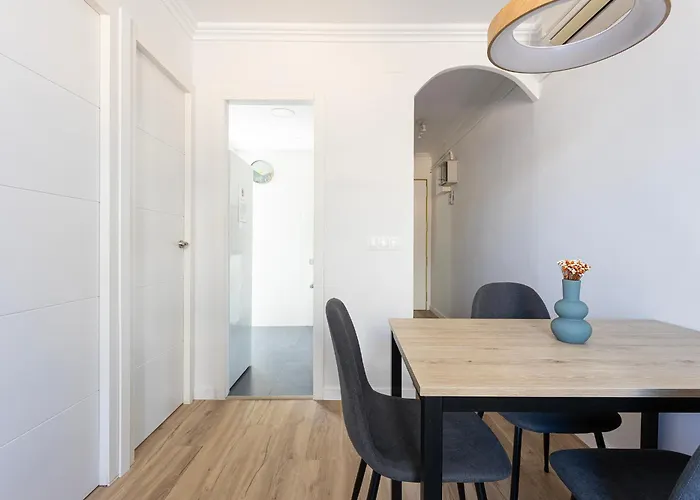 Διαμέρισμα Lovely Attic With Terrace *