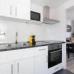 Apartmán Lovely Attic With Terrace L'Hospitalet de Llobregat